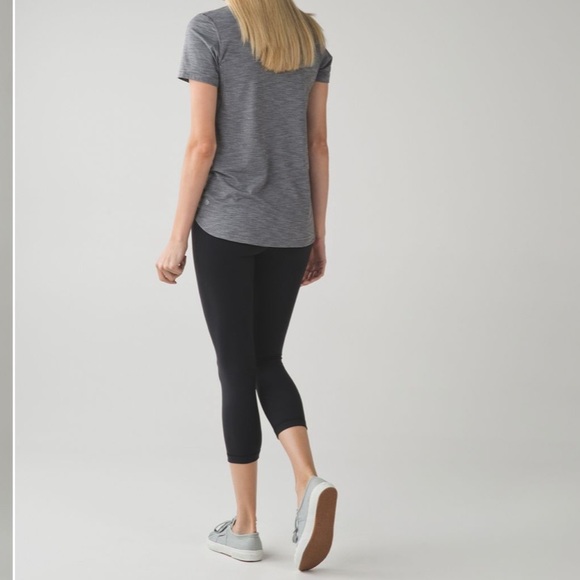 LULULEMON Wunder Under Crop - Picture 4 of 11